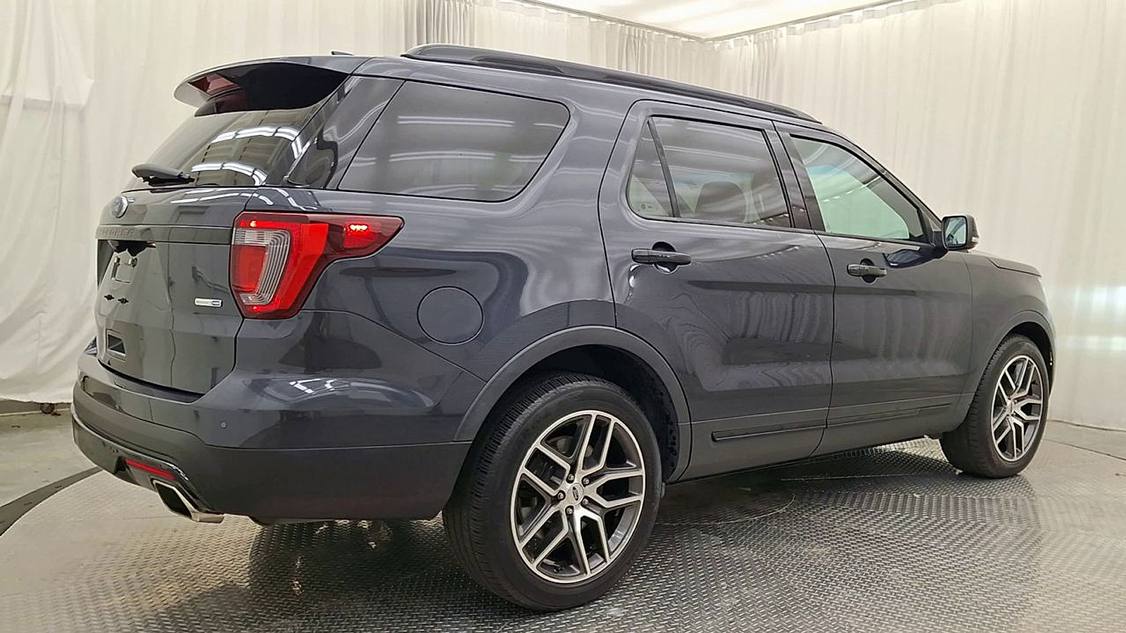 Used 2017 Ford Explorer Sport w/ Equipment Group 401A AWD/4WD image 4
