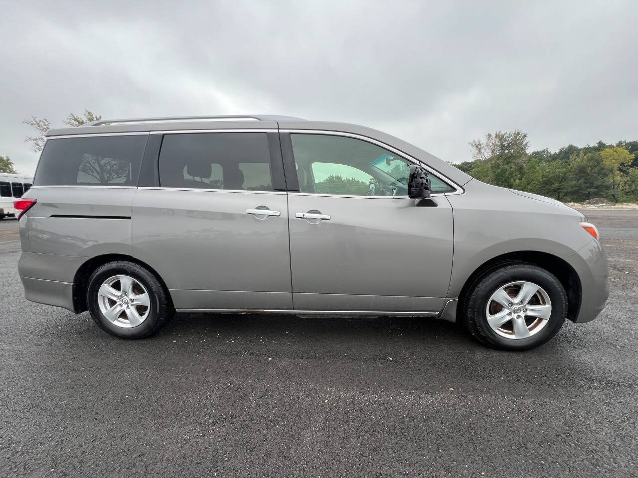 Used 2011 Nissan Quest SV w/ Value Cargo Pkg FWD image 21