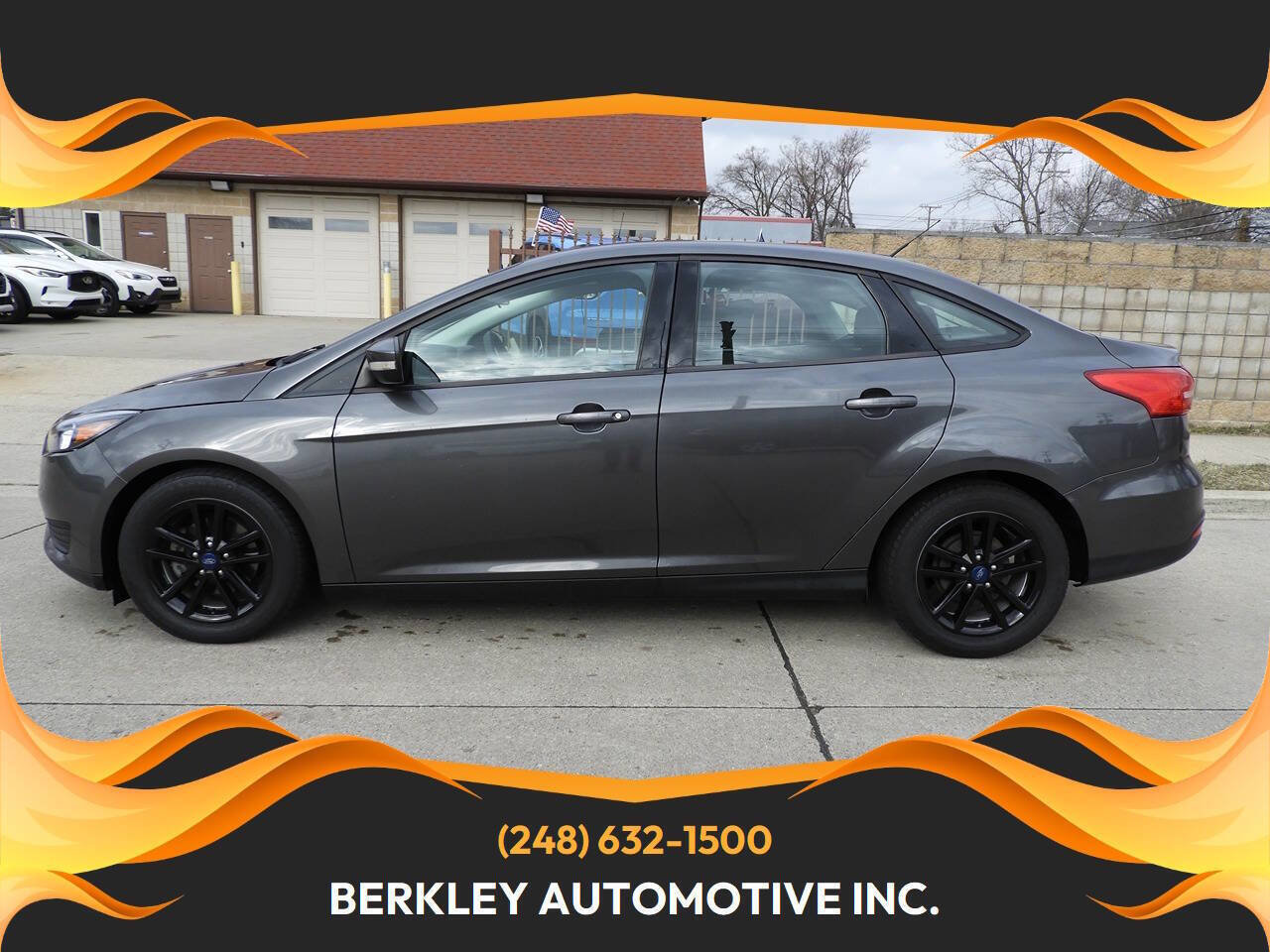 Used 2017 Ford Focus SE image 1