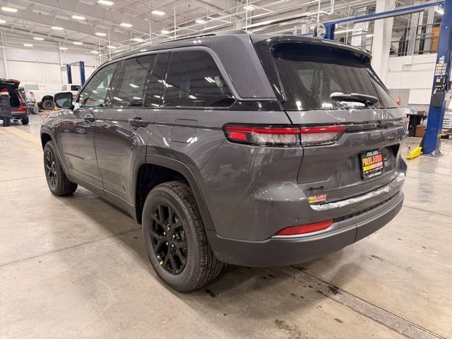 New 2026 Jeep Grand Cherokee Laredo image 5