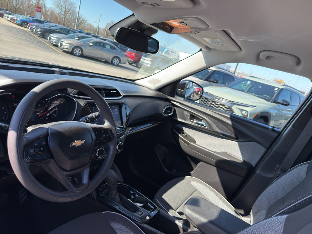 Used 2023 Chevrolet TrailBlazer LT w/ Convenience Package image 25