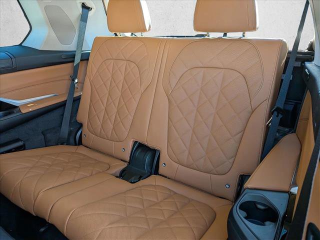 New 2026 BMW X7 xDrive40i image 17