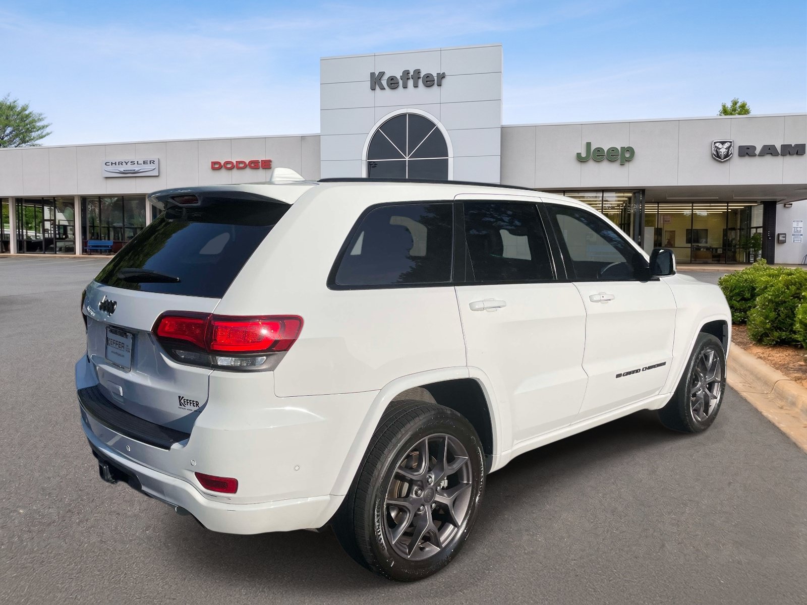 Certified 2021 Jeep Grand Cherokee Limited w/ Quick Order Package 28K 80th AWD/4WD image 6