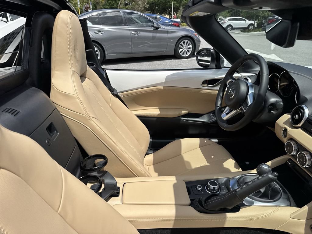 New 2026 MAZDA MX-5 Miata RF Grand Touring RWD image 15