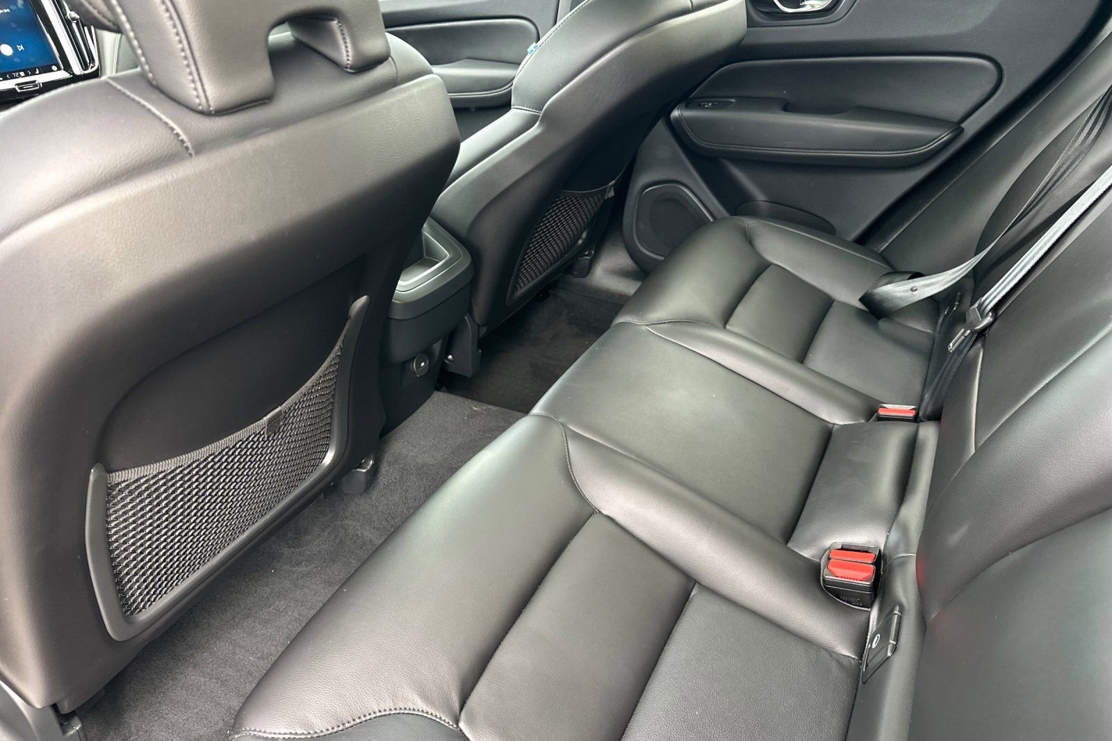 Certified 2024 Volvo XC60 B5 Core image 5