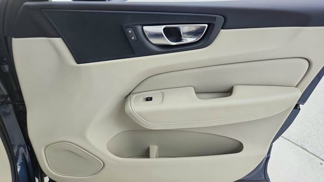 Used 2023 Volvo XC60 B5 Plus w/ Climate Package image 24