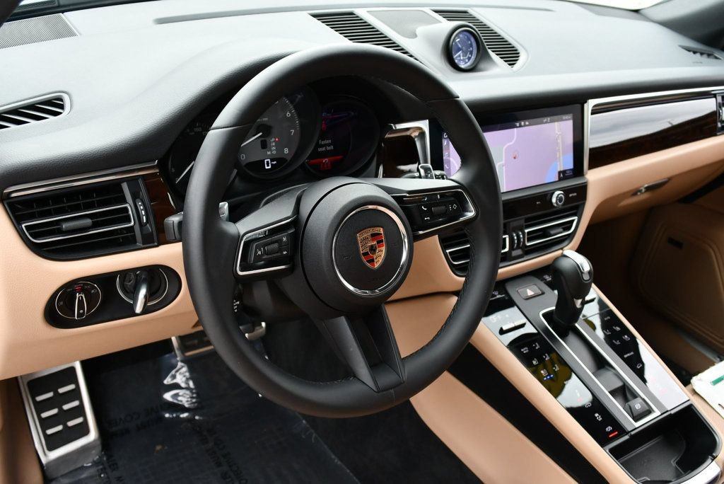 Used 2024 Porsche Macan S AWD/4WD image 50