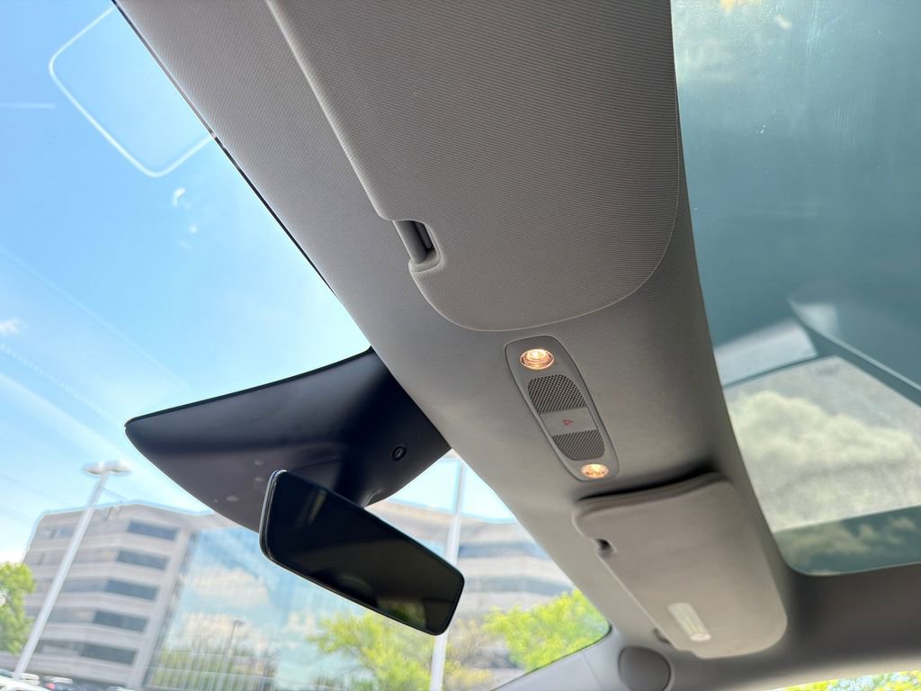 Used 2024 Tesla Model Y Long Range RWD image 28