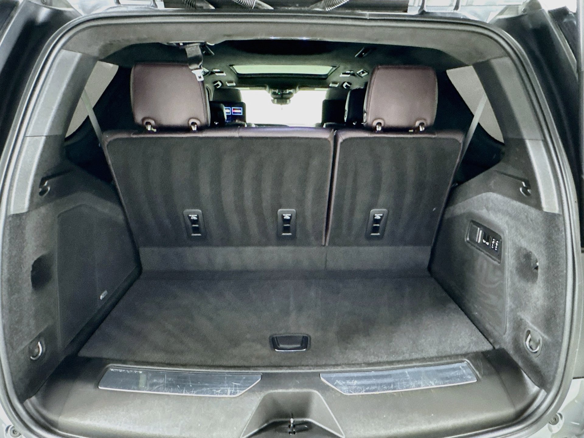 Used 2022 Cadillac Escalade Sport Platinum AWD/4WD image 28
