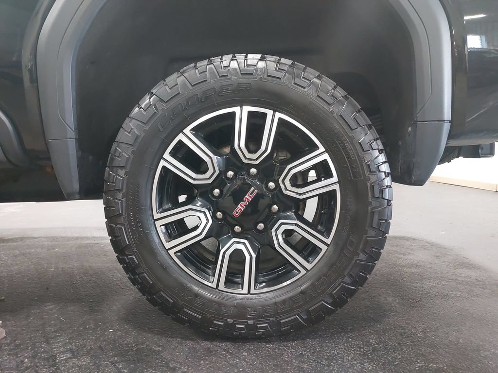 Used 2021 GMC Sierra 2500 AT4 w/ AT4 Premium Plus Package AWD/4WD image 34