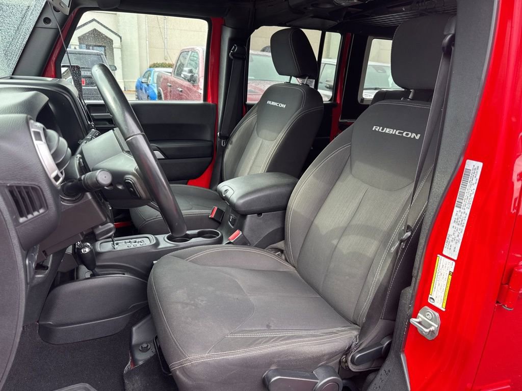 Used 2016 Jeep Wrangler Unlimited Rubicon w/ Connectivity Group image 48
