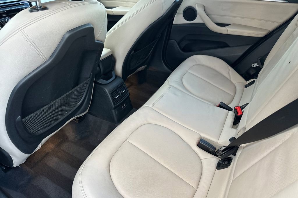 Used 2018 BMW X1 xDrive28i w/ Premium Package image 12