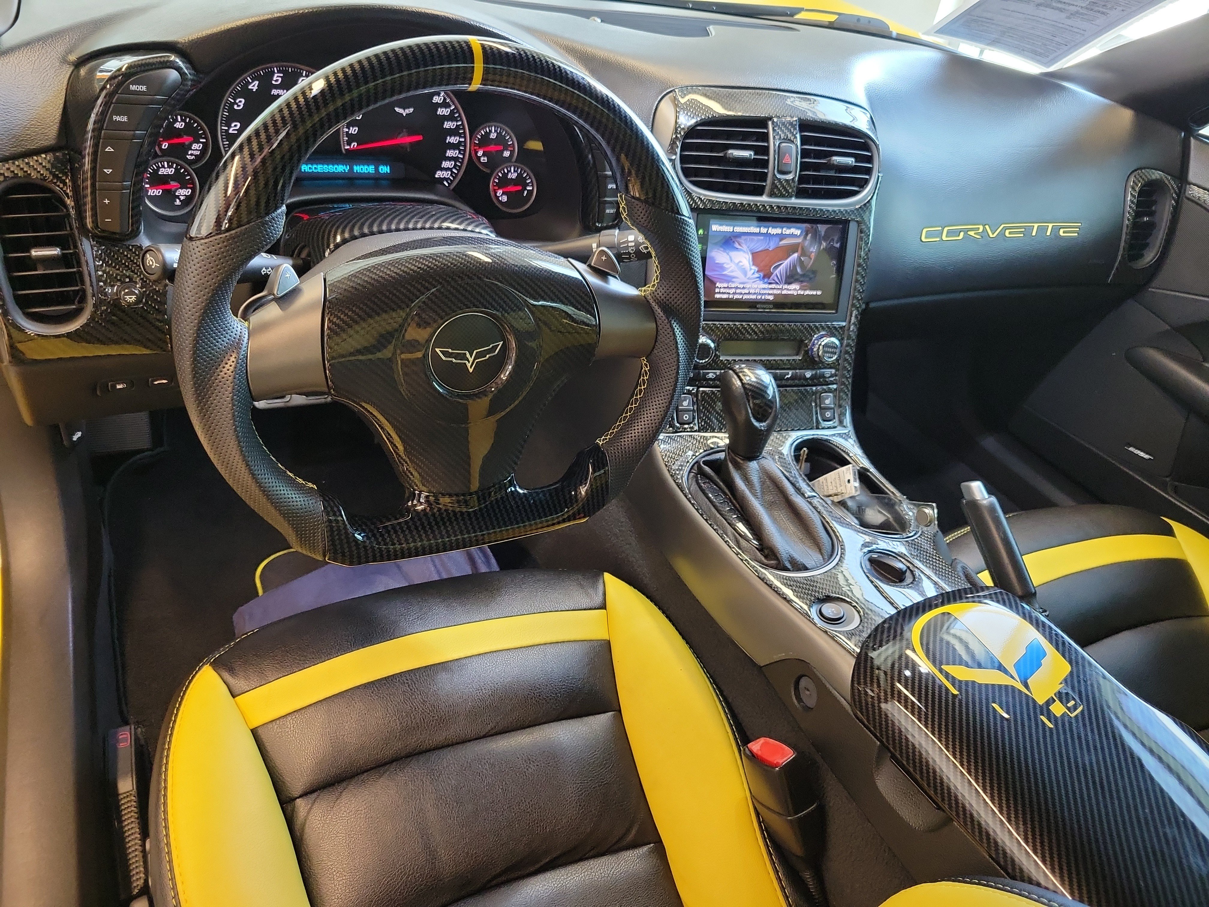 Used 2006 Chevrolet Corvette Convertible w/ Preferred Equipment Group RWD image 23