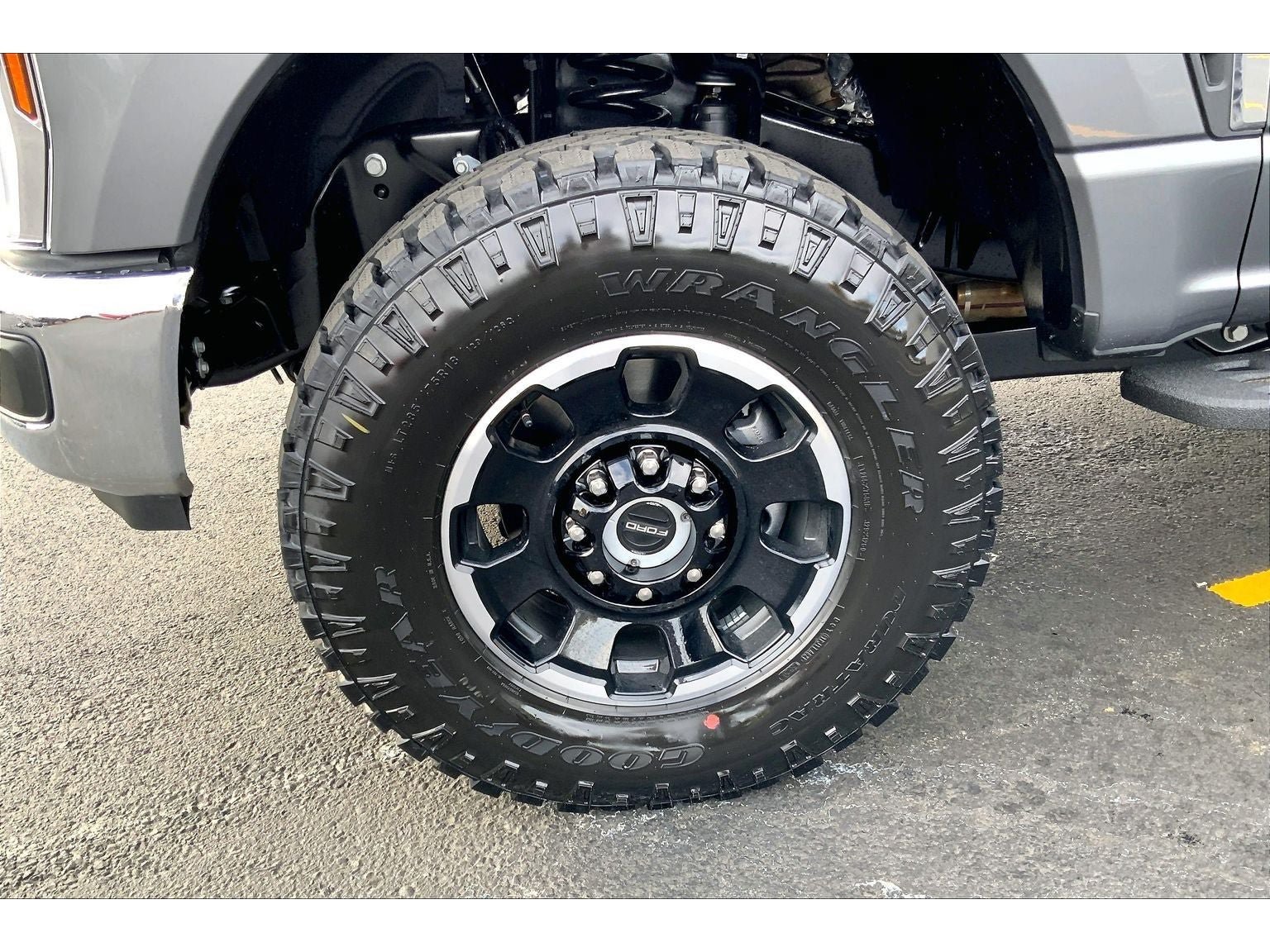 New 2027 Ford F350 XLT w/ XLT Premium Package AWD/4WD image 13