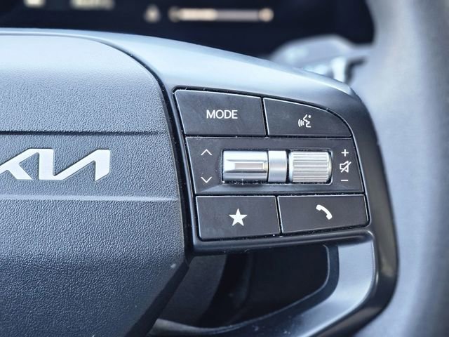 Used 2025 Kia K4 LXS image 18