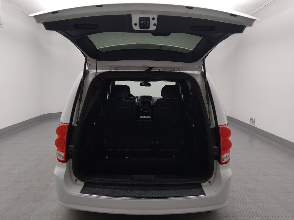 Used 2018 Dodge Grand Caravan GT FWD image 29