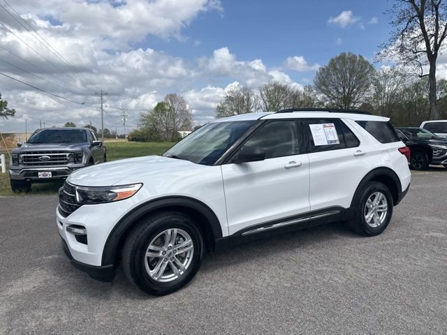 Used 2021 Ford Explorer XLT w/ Equipment Group 202A image 3