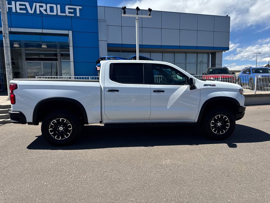 Used 2024 Chevrolet Silverado 1500 ZR2 image 6