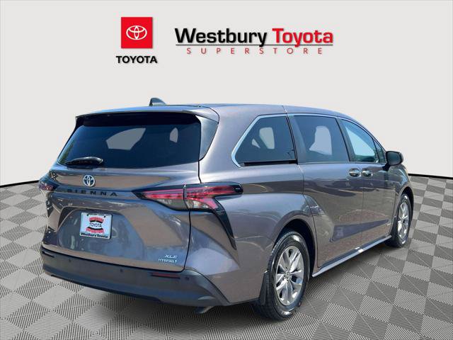 Certified 2021 Toyota Sienna XLE FWD image 7