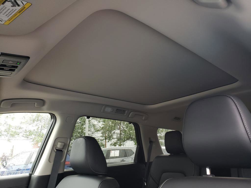 Certified 2025 Nissan Pathfinder SL w/ SL Premium Package image 28