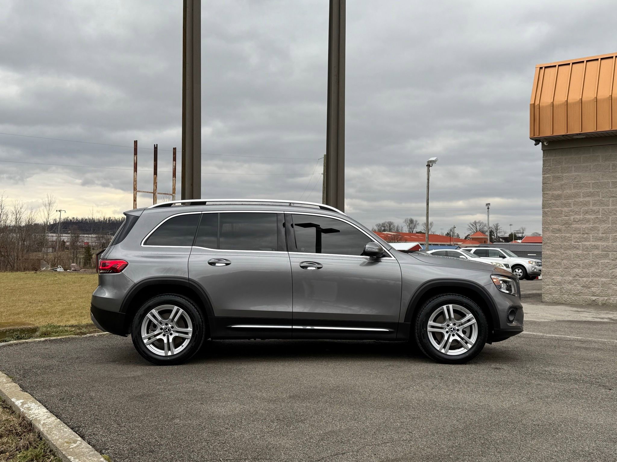 Used 2020 Mercedes-Benz GLB 250 4MATIC image 6