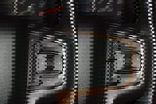 Used 2022 Chevrolet Silverado 2500 High Country w/ Safety Package II image 33