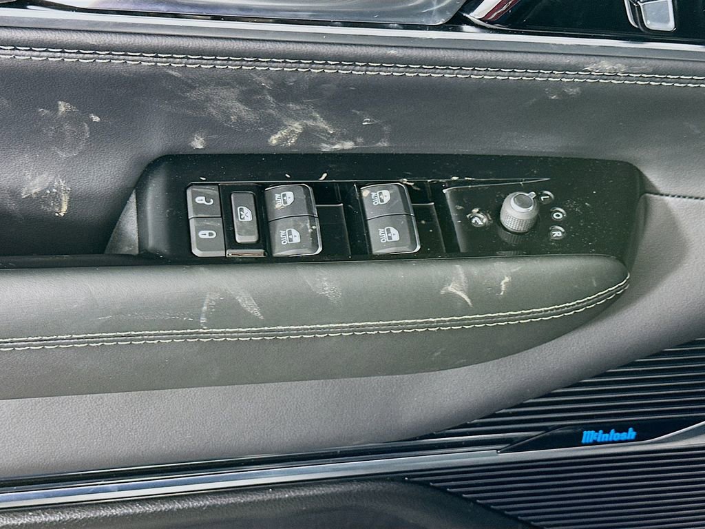 New 2026 Jeep Grand Wagoneer L Summit image 23