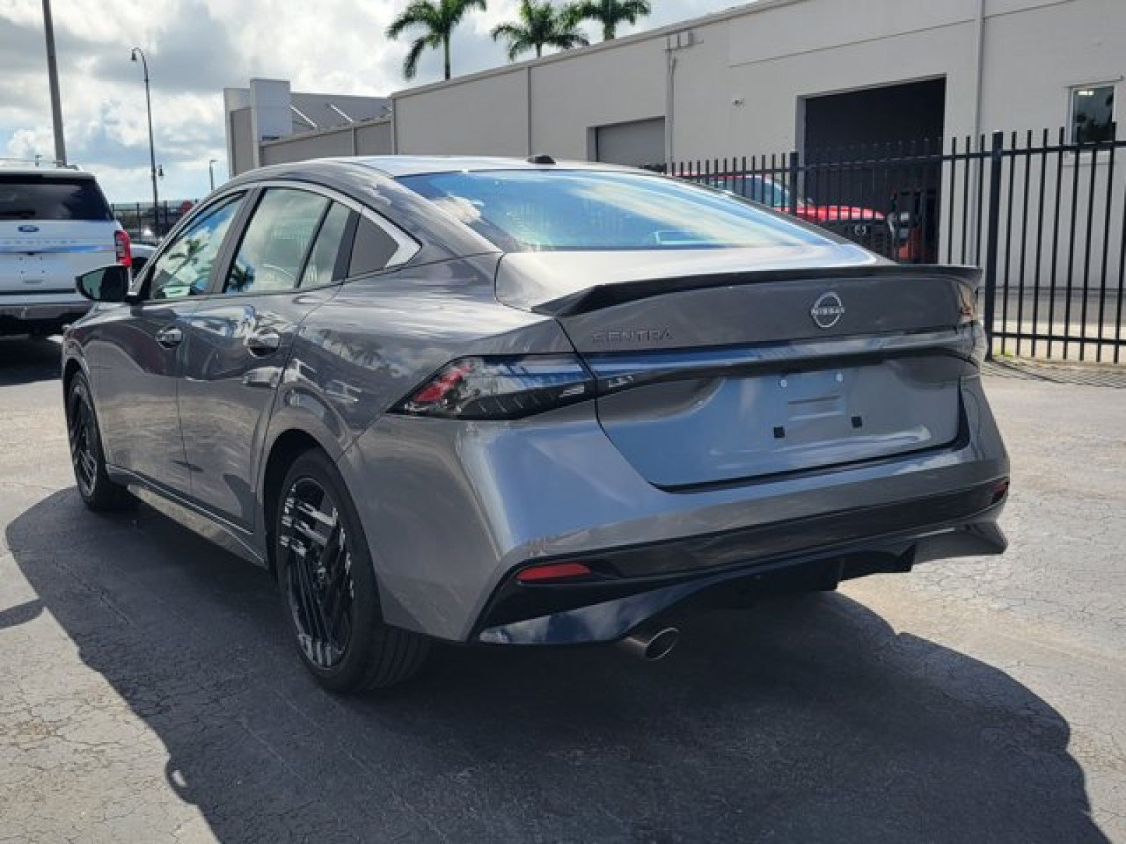 Used 2026 Nissan Sentra SR w/ Floor Mat Package FWD image 5