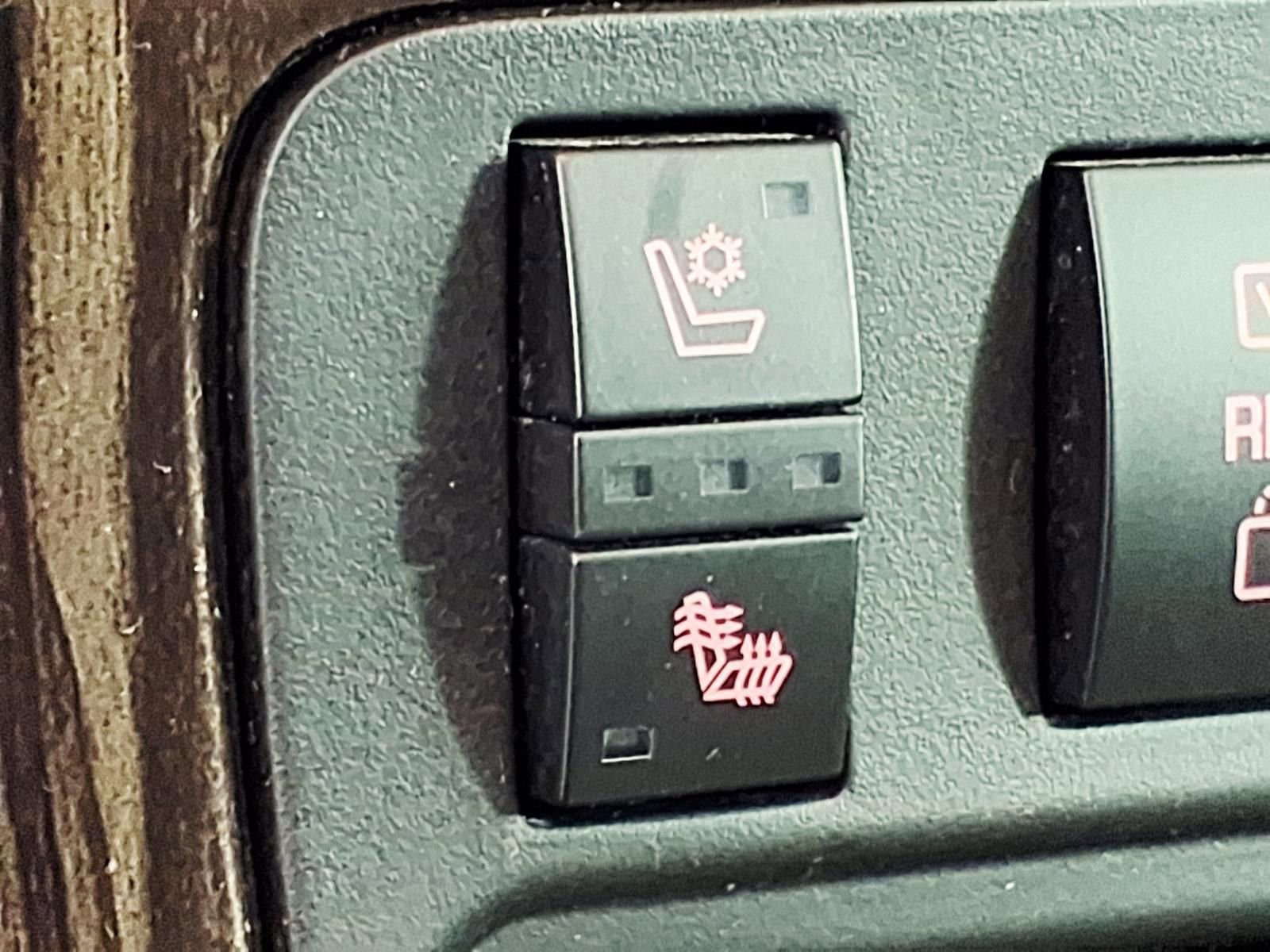 Used 2016 GMC Acadia Denali FWD image 21