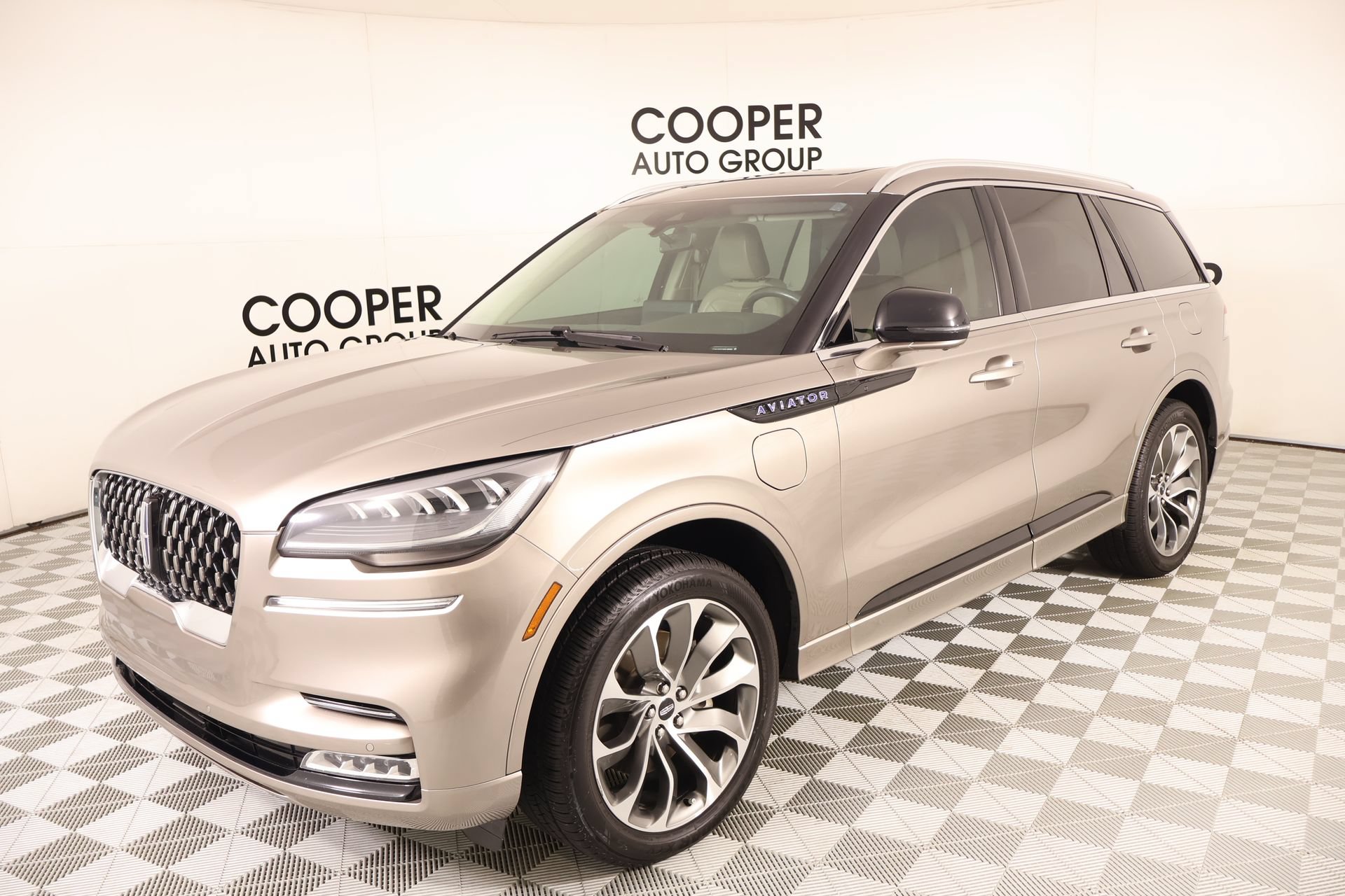 Used 2021 Lincoln Aviator Grand Touring w/ Elements Package Plus AWD/4WD image 10