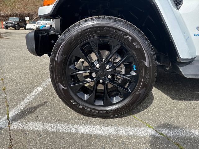 Used 2023 Jeep Wrangler Unlimited Sahara w/ Cold Weather Group image 31