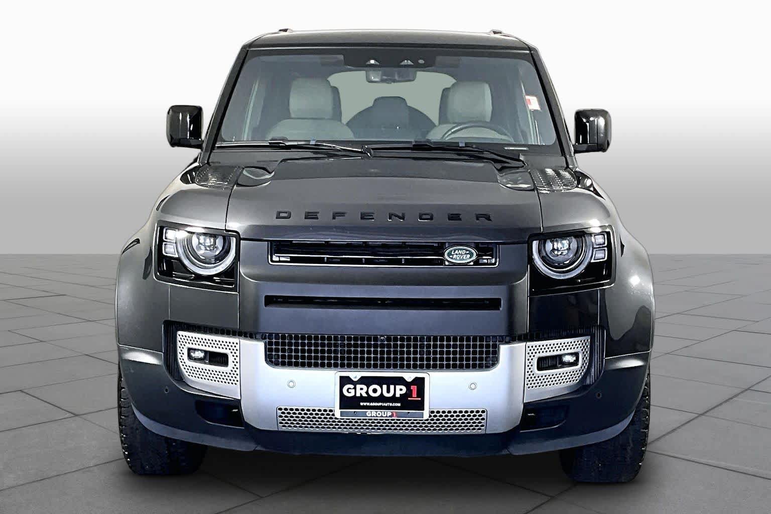 Used 2022 Land Rover Defender 110 S AWD/4WD image 4