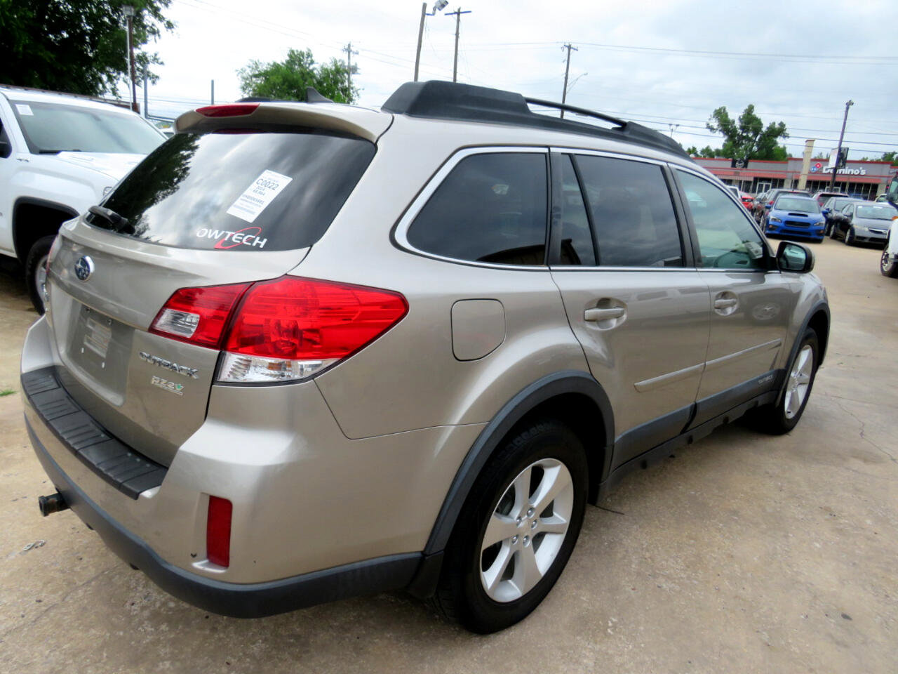 Used 2014 Subaru Outback 2.5i Premium w/ Moonroof Package image 4