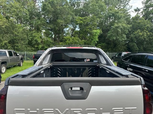Used 2005 Chevrolet Avalanche Z66 w/ Preferred Equipment Group RWD image 5