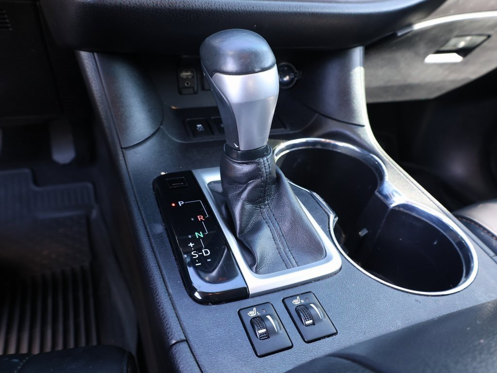 Used 2019 Toyota Highlander XLE image 27