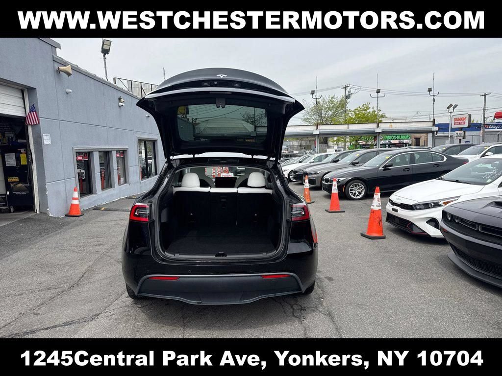 Used 2021 Tesla Model Y Long Range AWD/4WD image 27