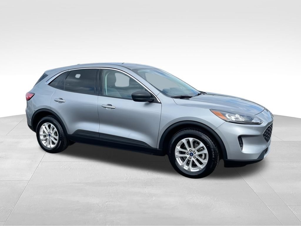 Used 2022 Ford Escape SE FWD image 2