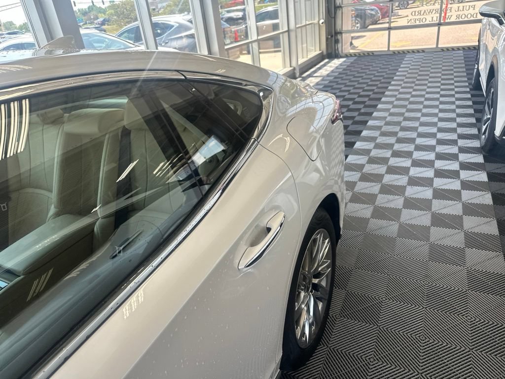 Used 2019 Lexus LS 500h AWD w/ Accessory Package (Z1) image 6