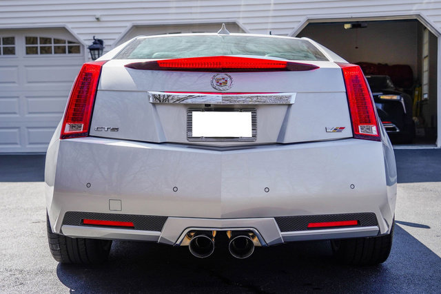 Used 2011 Cadillac CTS V w/ Wood Trim Package image 7