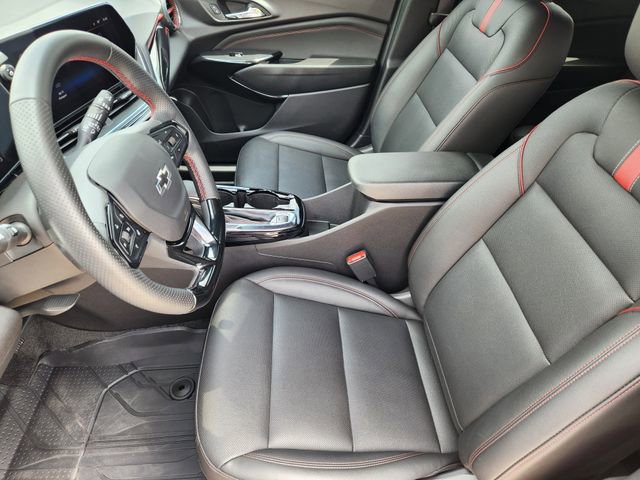 Used 2025 Chevrolet Trax RS w/ Sunroof Package FWD image 13