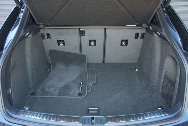 Certified 2026 Porsche Macan Base image 12