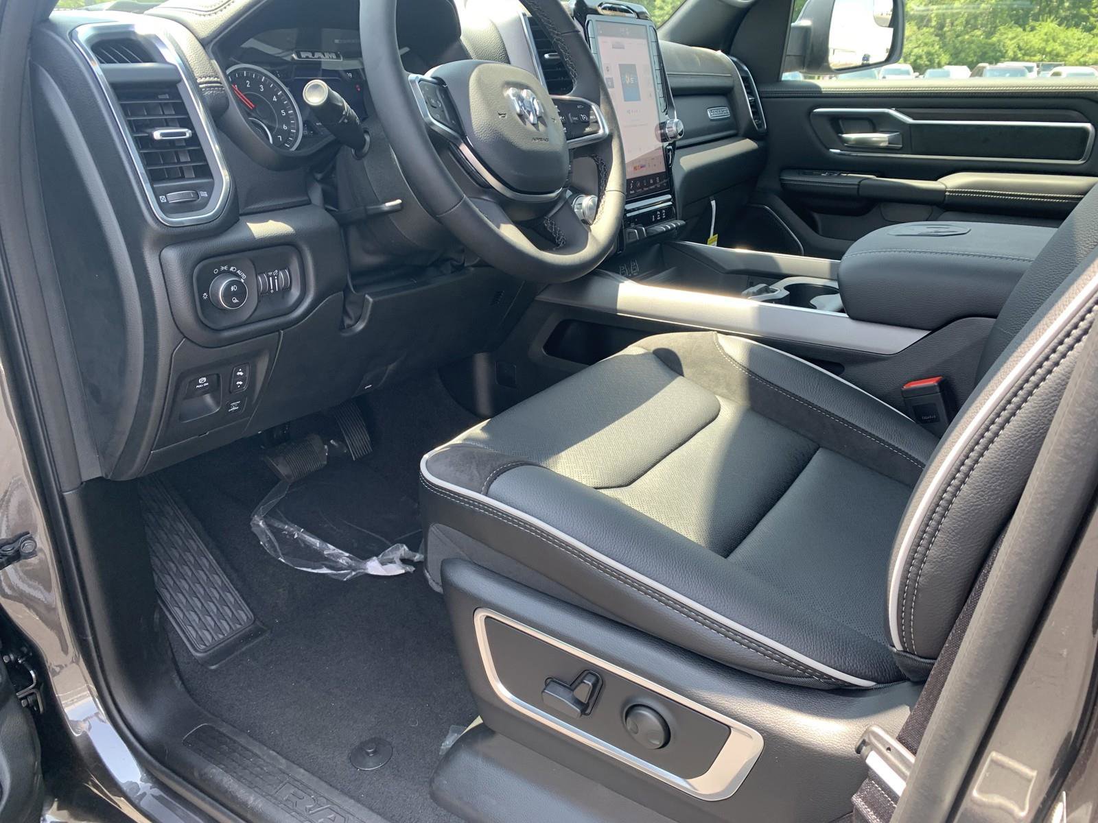 New 2026 RAM 1500 Laramie w/ Sport Appearance Package image 15