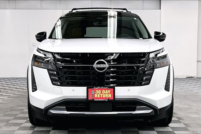 New 2026 Nissan Pathfinder Platinum image 16