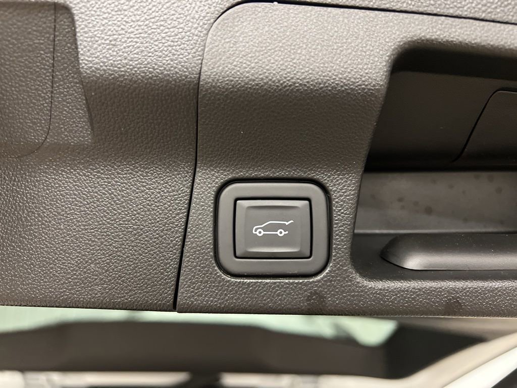 Certified 2023 GMC Acadia SLE w/ Driver Convenience Package AWD/4WD image 8