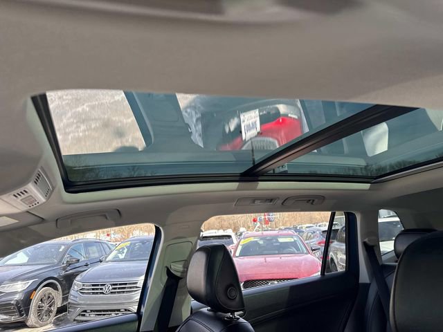 Used 2018 Volkswagen Tiguan SEL image 26