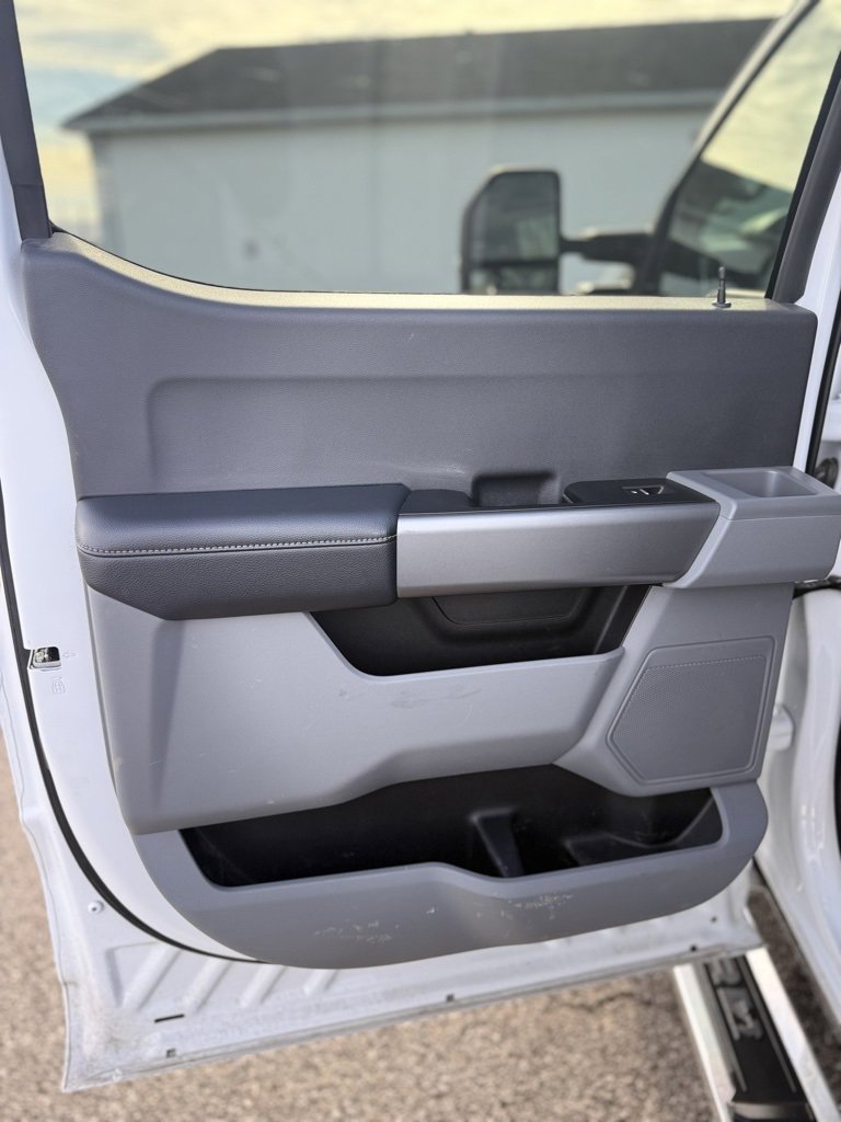 Used 2025 Ford F250 XLT image 36
