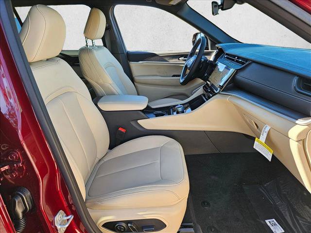 New 2026 Jeep Grand Cherokee L Limited AWD/4WD image 17