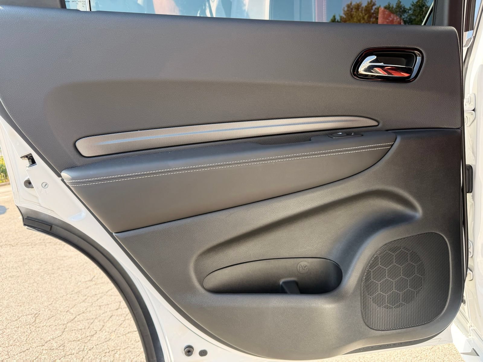 Used 2022 Dodge Durango SRT w/ Technology Group AWD/4WD image 28