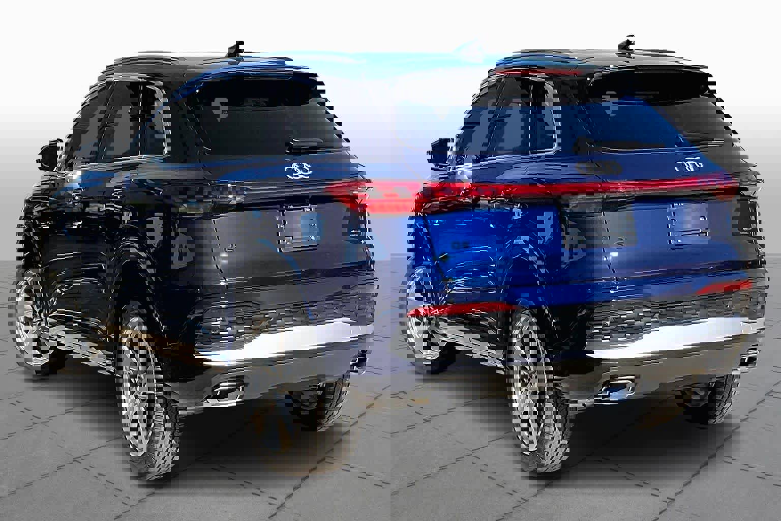 New 2025 Audi Q5 Premium Plus image 12