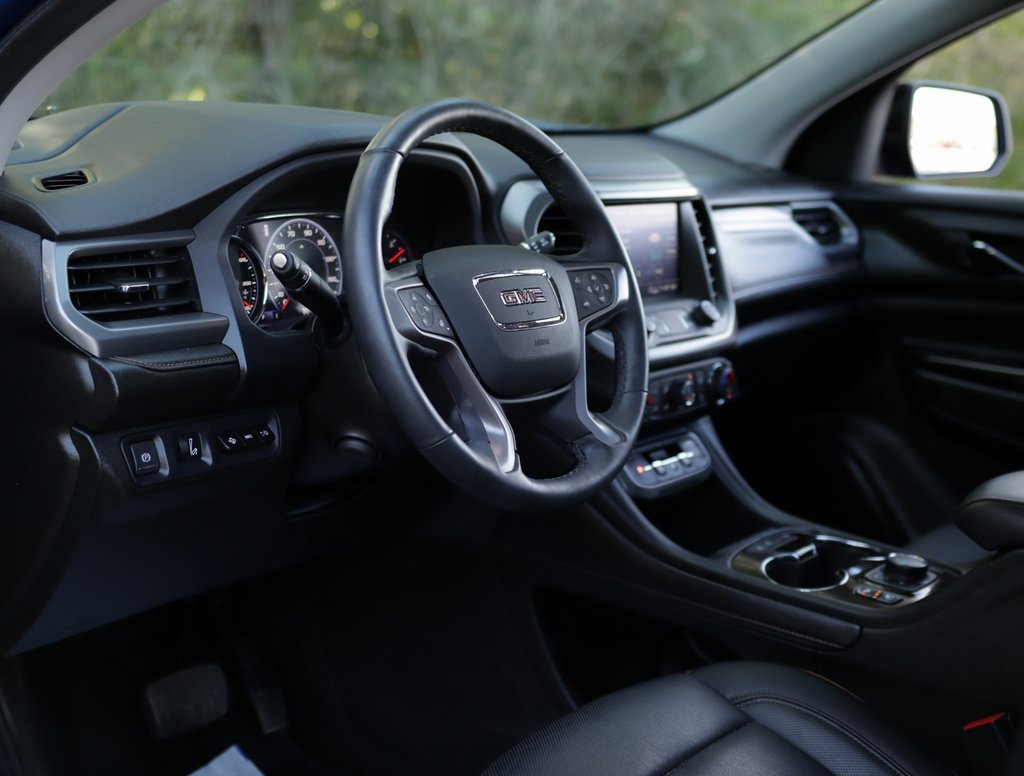 Used 2023 GMC Acadia AT4 image 9